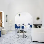 Grotta Leone Villa