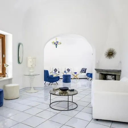 Grotta Leone Villa